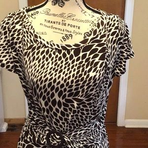 Dark brown and white Scope Neck Belted Maxi Dress